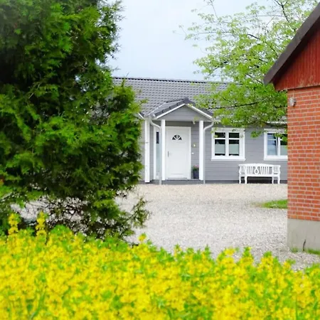 Foerdehus Modern Retreat *